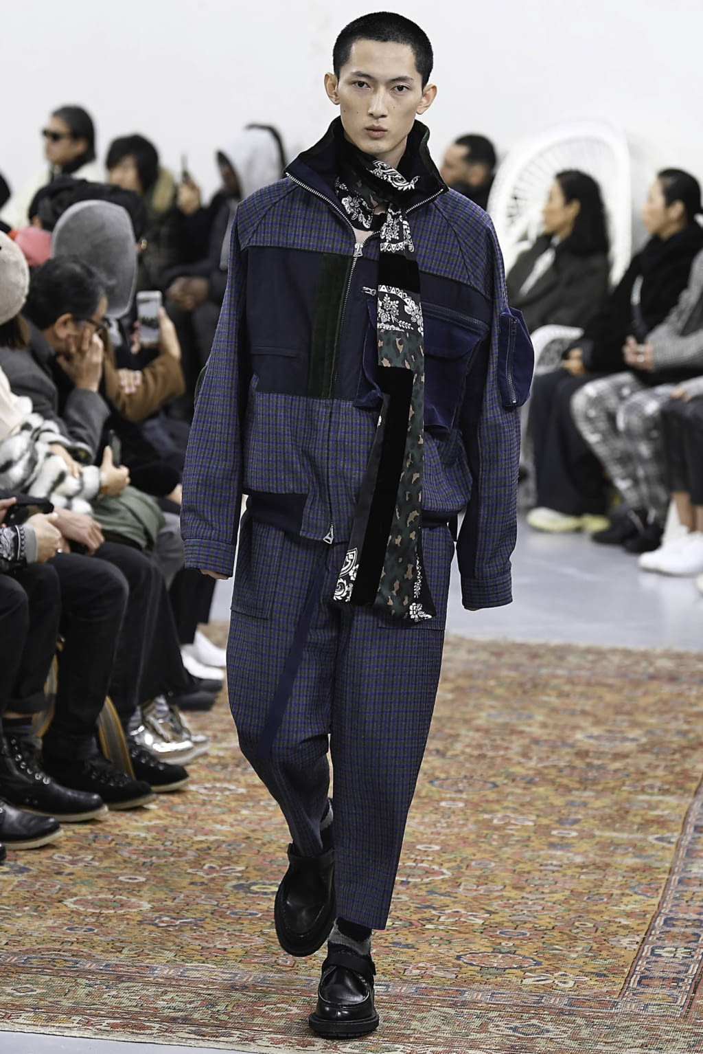 Fashion Week Paris Fall/Winter 2019 look 51 from the Sacai collection 男装