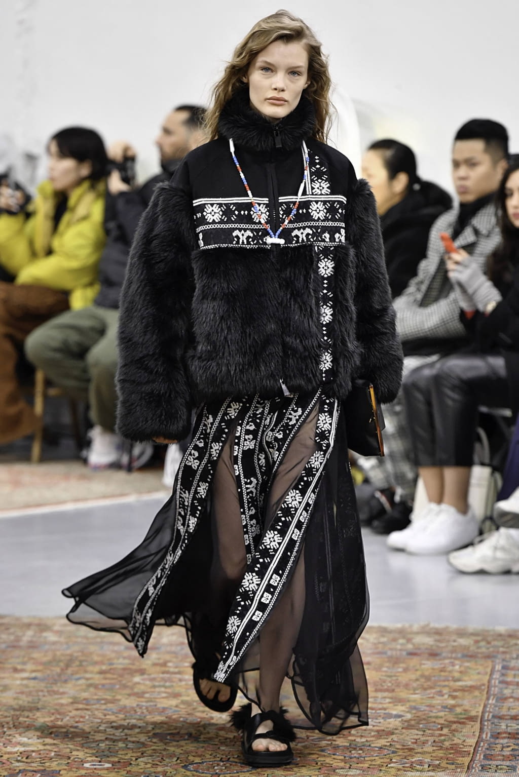 Fashion Week Paris Fall/Winter 2019 look 61 from the Sacai collection 男装