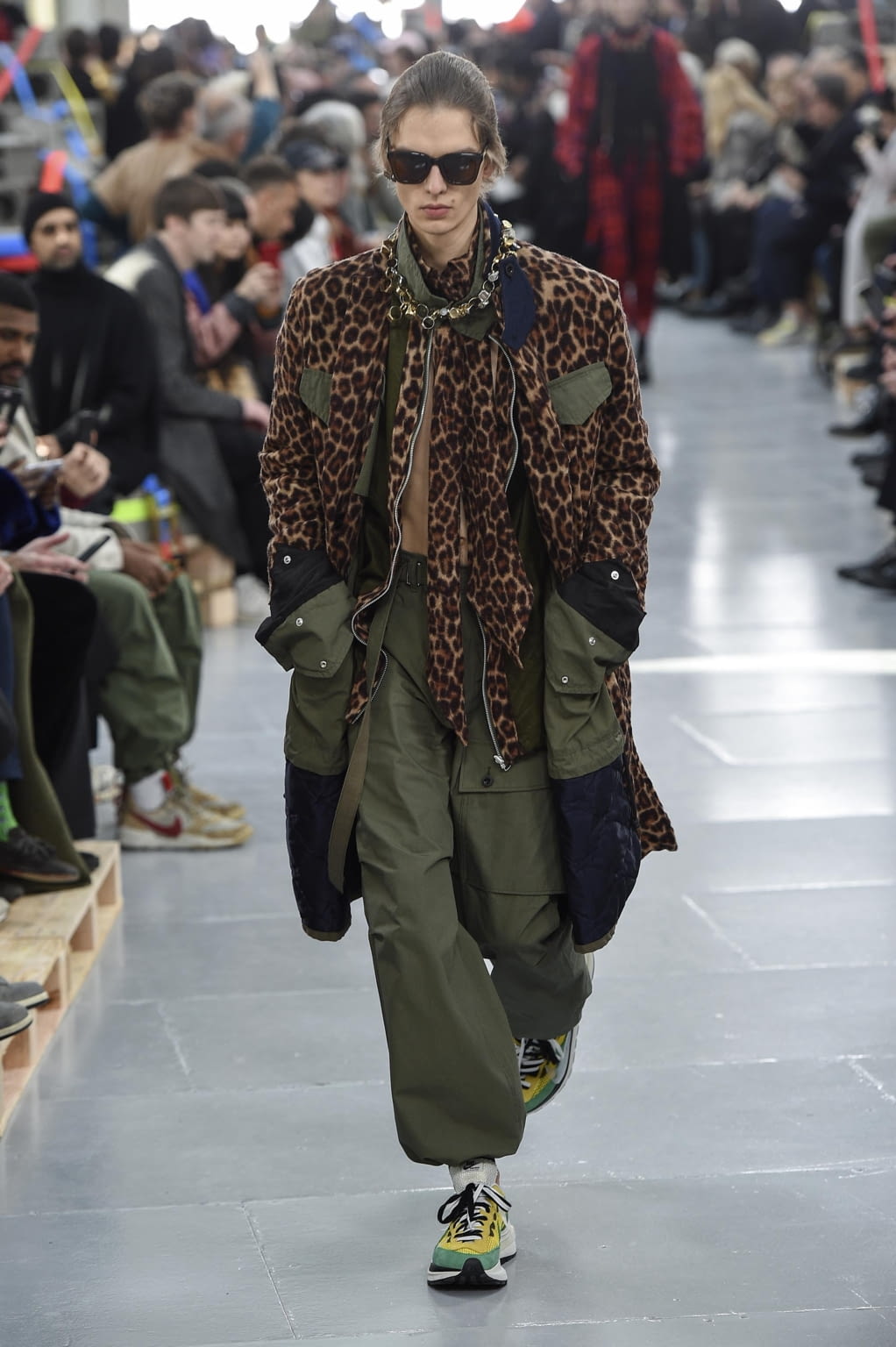Fashion Week Paris Fall/Winter 2020 look 7 from the Sacai collection menswear