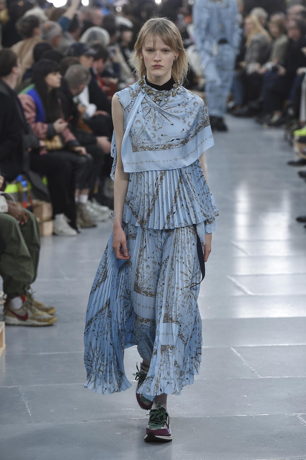 Fashion Week Paris Fall/Winter 2020 look 19 de la collection Sacai menswear