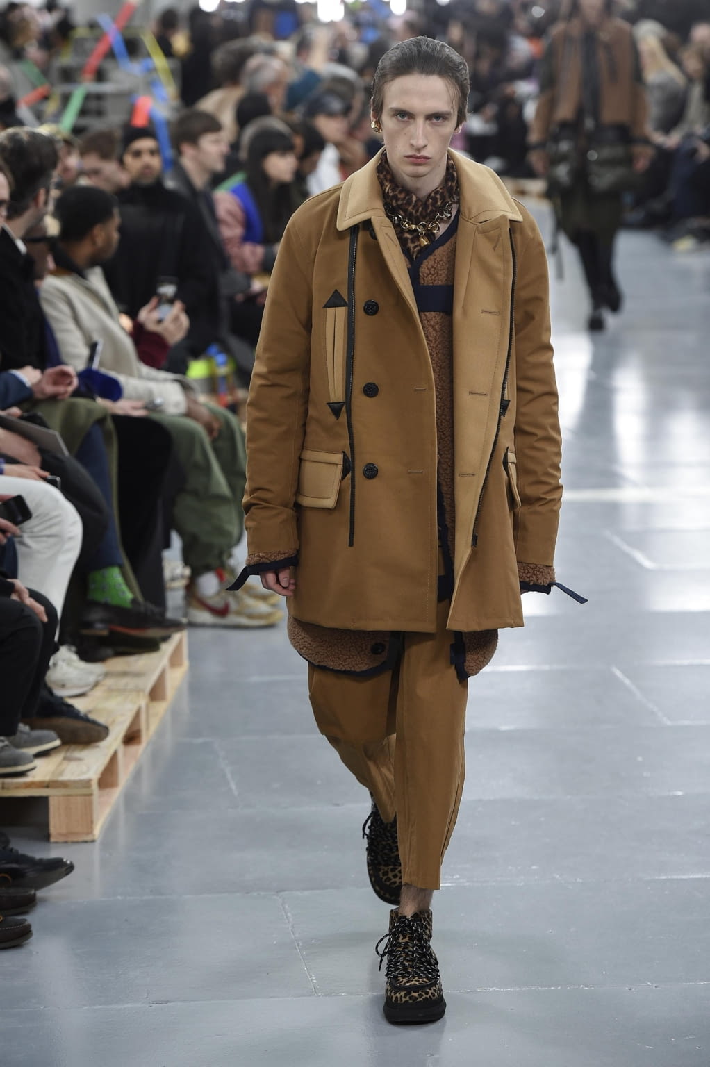 Fashion Week Paris Fall/Winter 2020 look 28 from the Sacai collection menswear