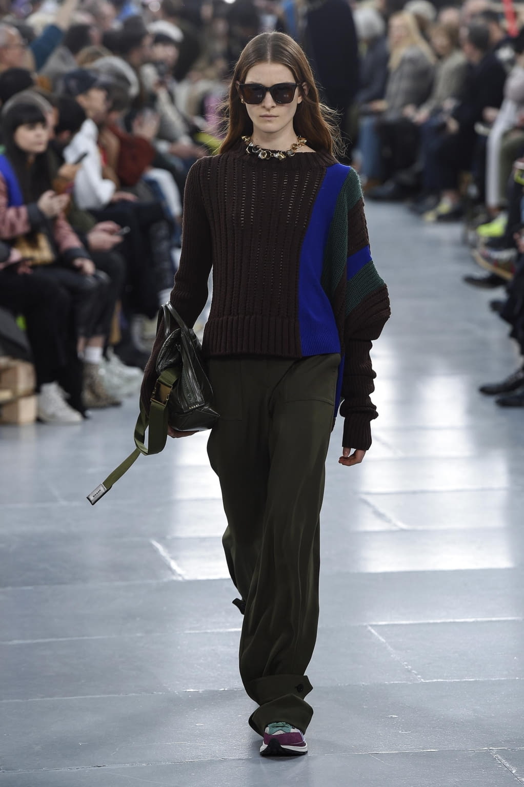 Fashion Week Paris Fall/Winter 2020 look 31 from the Sacai collection 男装