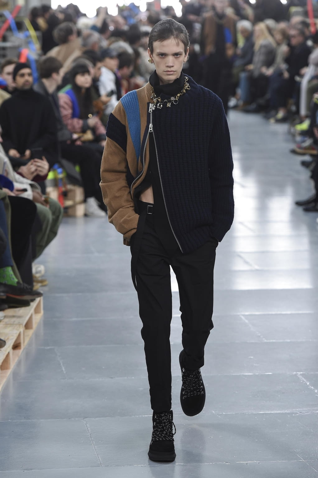 Fashion Week Paris Fall/Winter 2020 look 32 from the Sacai collection 男装