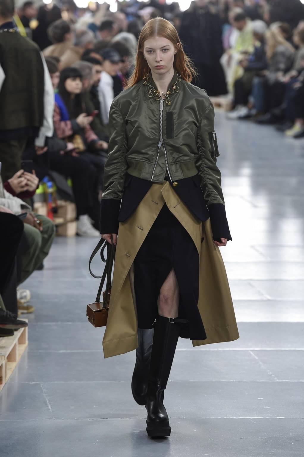 Fashion Week Paris Fall/Winter 2020 look 41 de la collection Sacai menswear