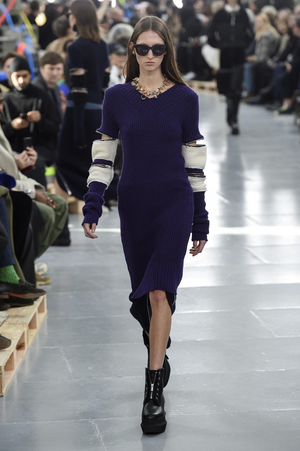Fashion Week Paris Fall/Winter 2020 look 51 de la collection Sacai menswear
