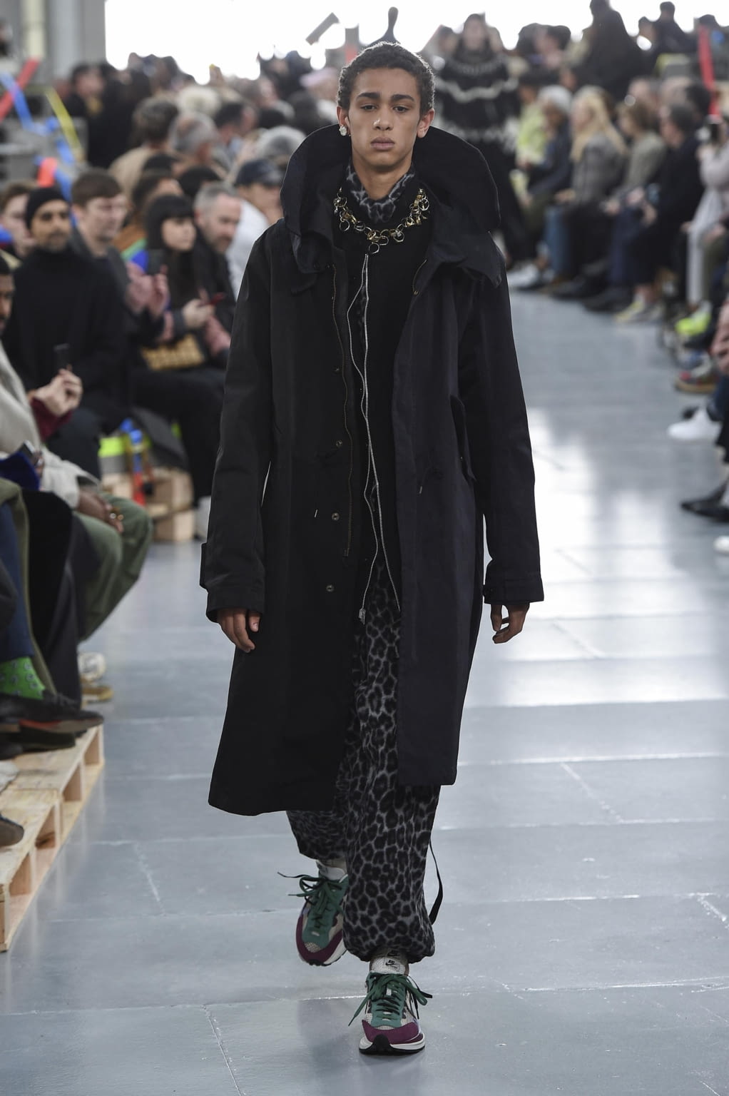 Fashion Week Paris Fall/Winter 2020 look 57 from the Sacai collection menswear