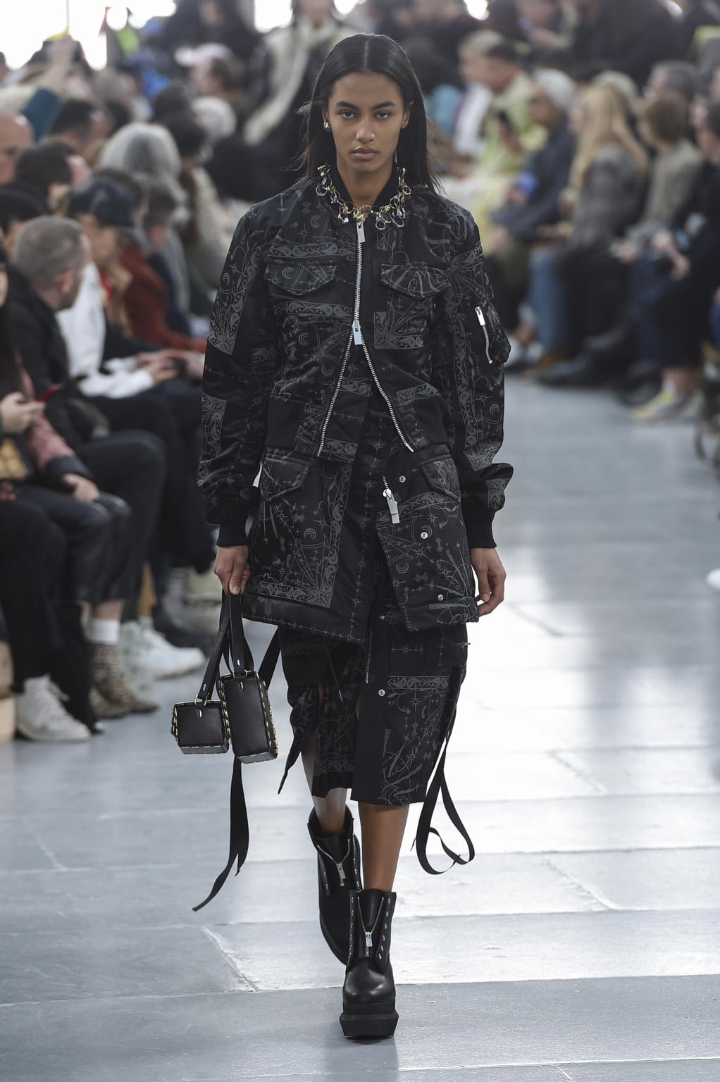 Fashion Week Paris Fall/Winter 2020 look 60 de la collection Sacai menswear