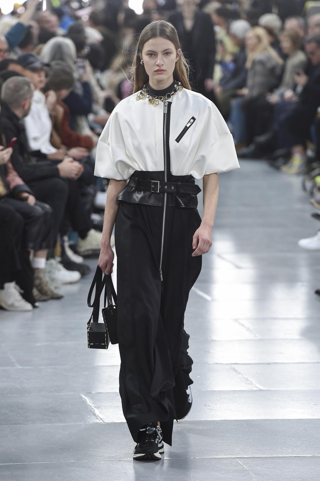Fashion Week Paris Fall/Winter 2020 look 63 de la collection Sacai menswear