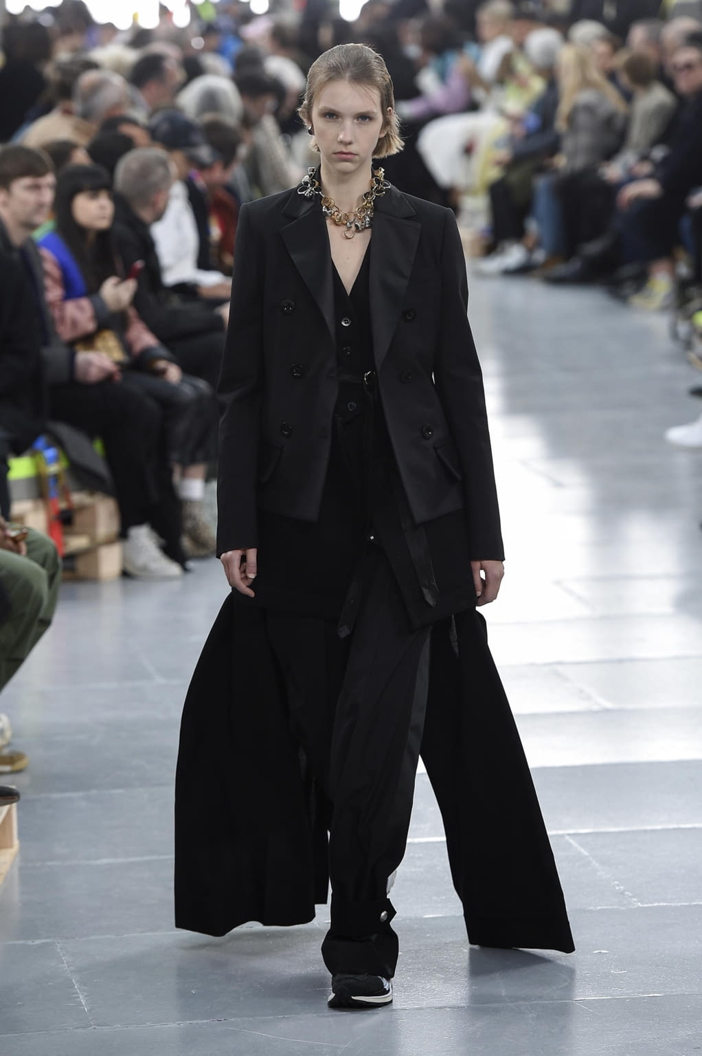 Fashion Week Paris Fall/Winter 2020 look 65 de la collection Sacai menswear