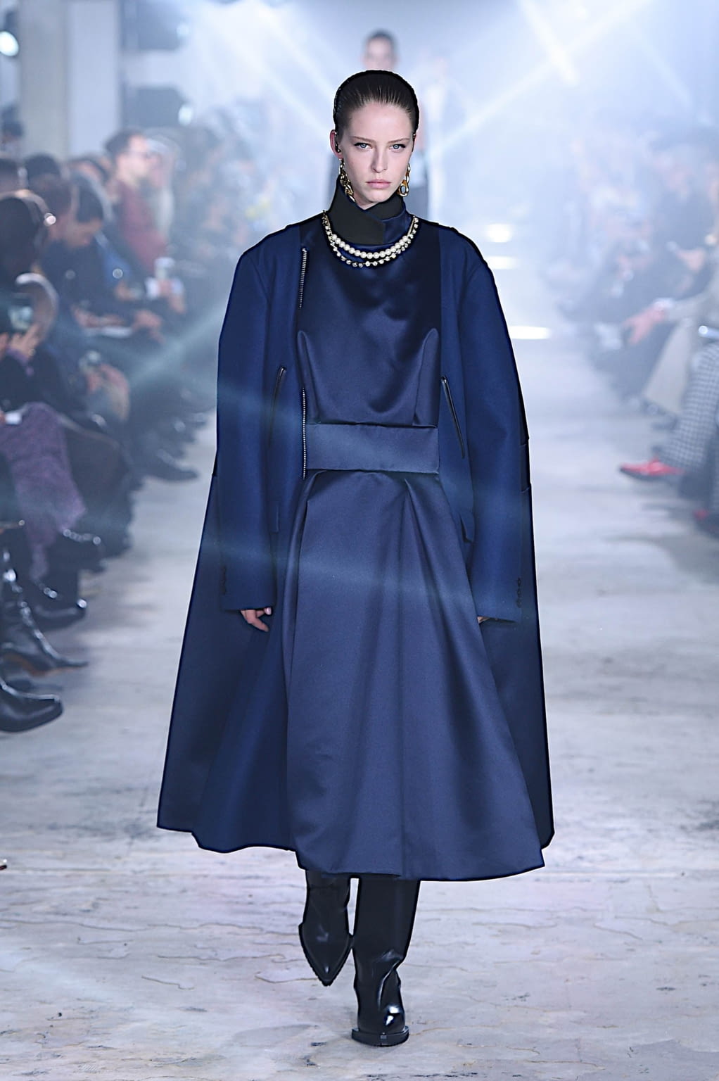 Fashion Week Paris Fall/Winter 2020 look 46 from the Sacai collection 女装
