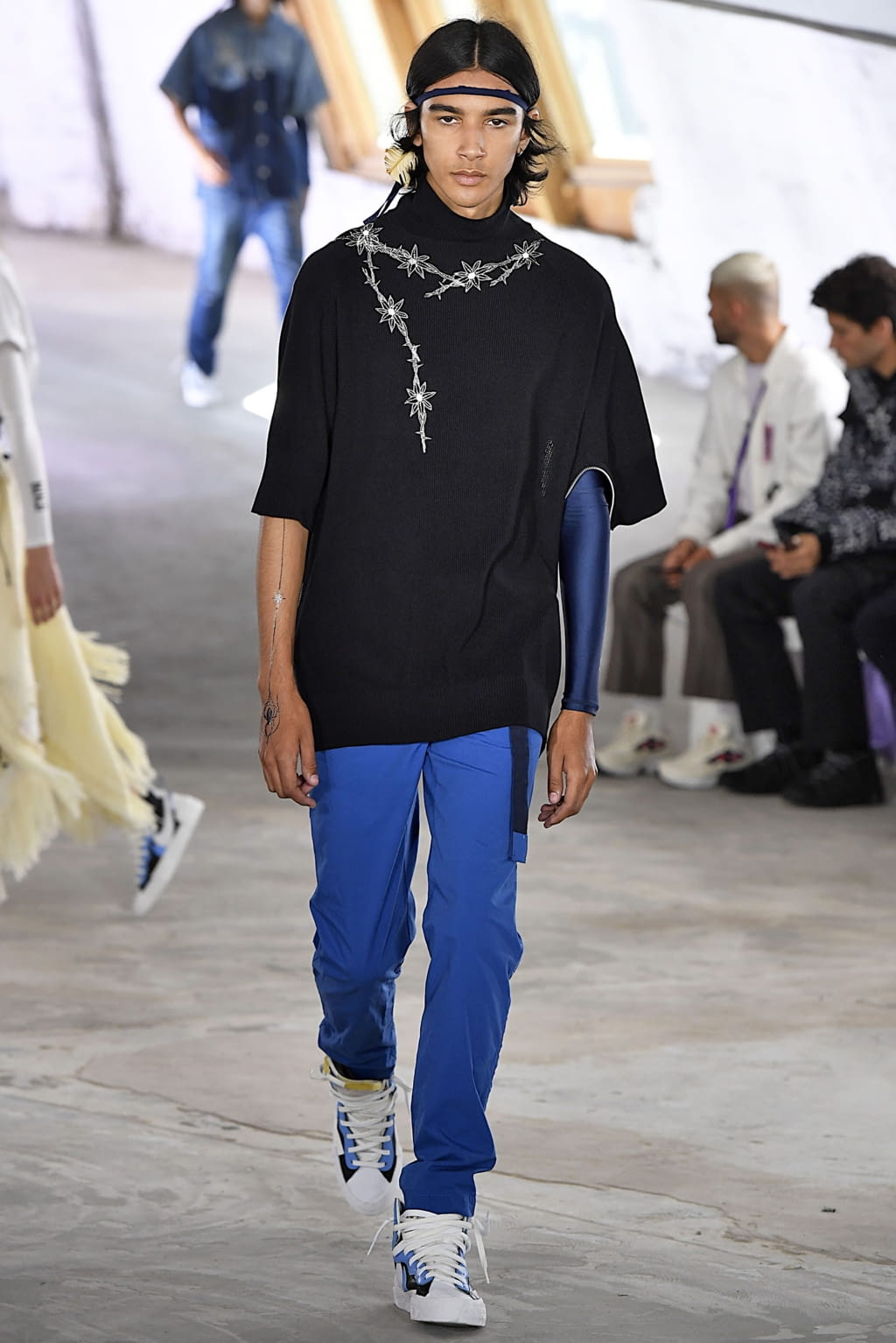 Fashion Week Paris Spring/Summer 2019 look 11 from the Sacai collection menswear