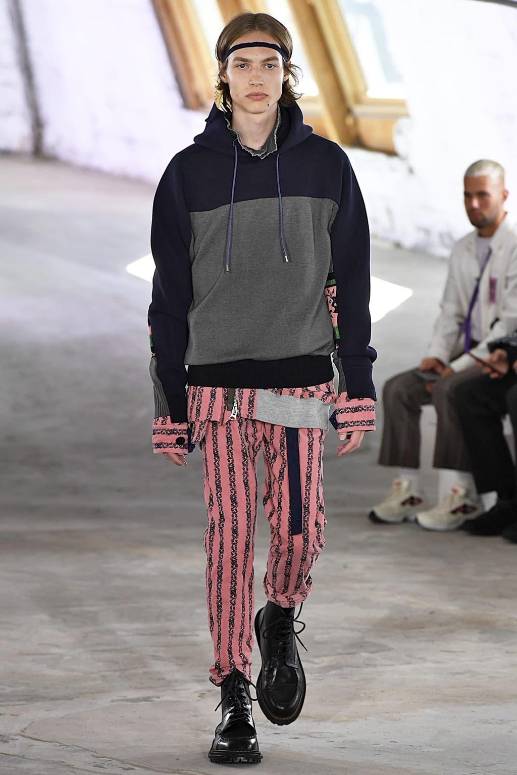Fashion Week Paris Spring/Summer 2019 look 19 from the Sacai collection menswear