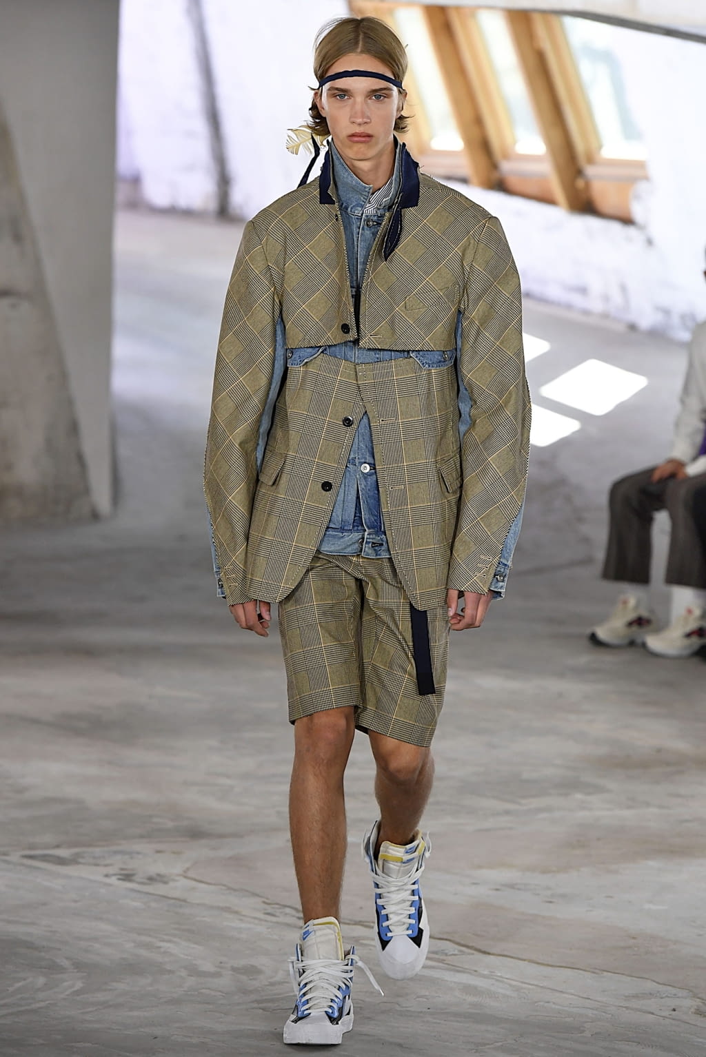 Fashion Week Paris Spring/Summer 2019 look 23 from the Sacai collection menswear