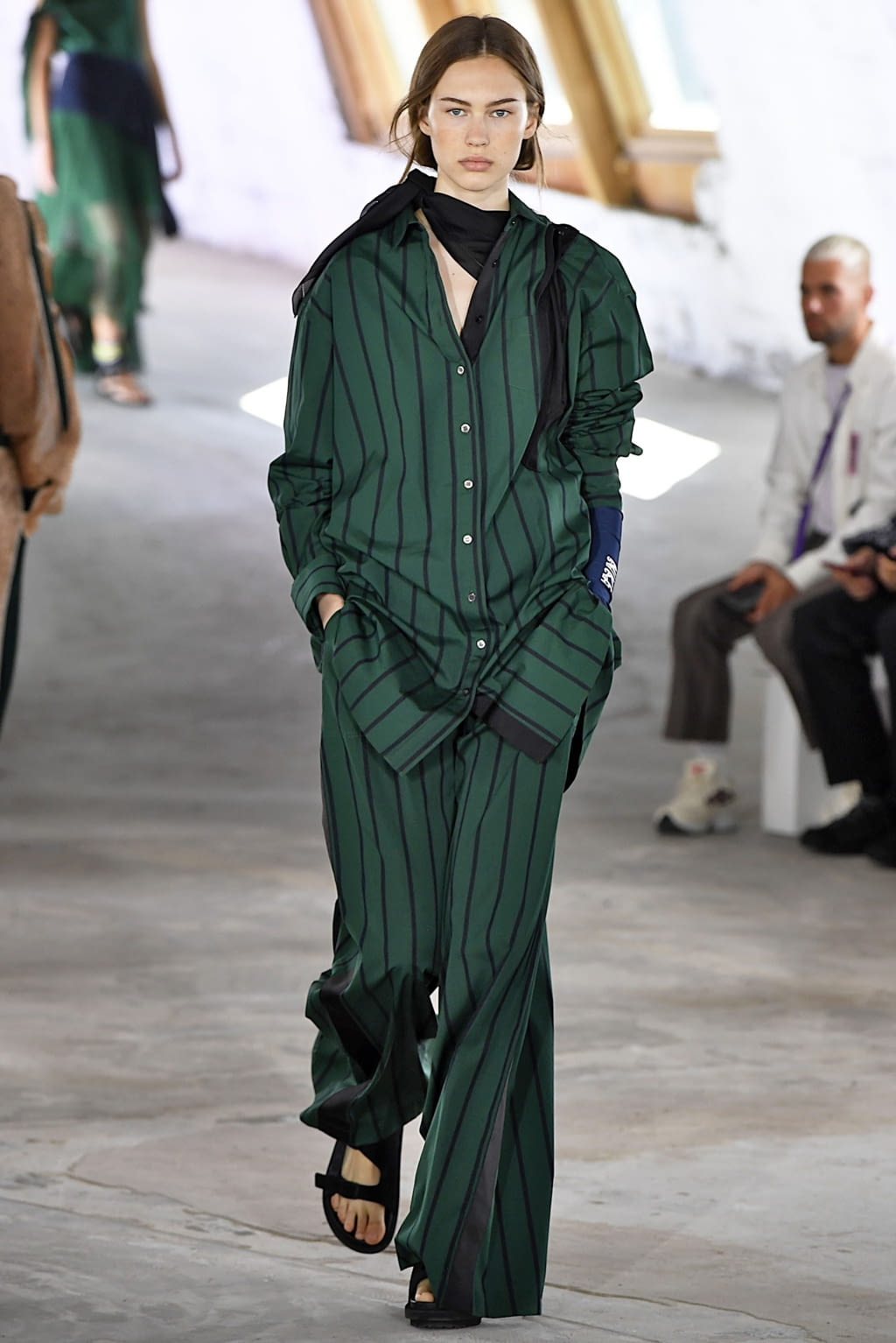 Fashion Week Paris Spring/Summer 2019 look 41 from the Sacai collection 男装