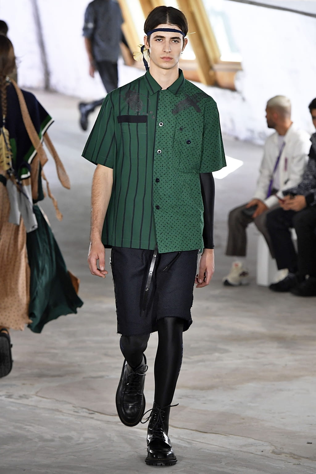 Fashion Week Paris Spring/Summer 2019 look 43 from the Sacai collection 男装