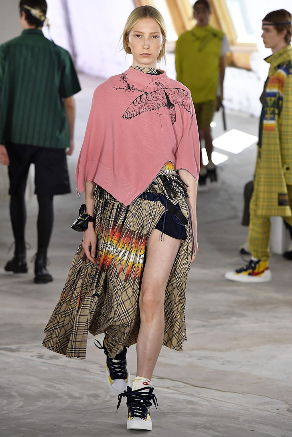 Fashion Week Paris Spring/Summer 2019 look 47 de la collection Sacai menswear