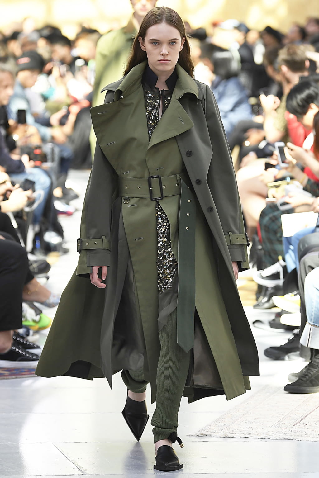 Fashion Week Paris Spring/Summer 2020 look 18 from the Sacai collection 男装