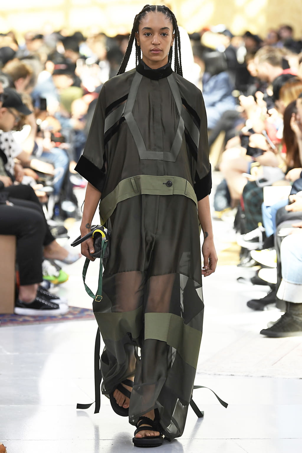 Fashion Week Paris Spring/Summer 2020 look 21 de la collection Sacai menswear