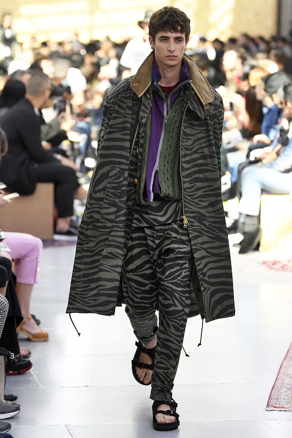 Fashion Week Paris Spring/Summer 2020 look 35 from the Sacai collection 男装