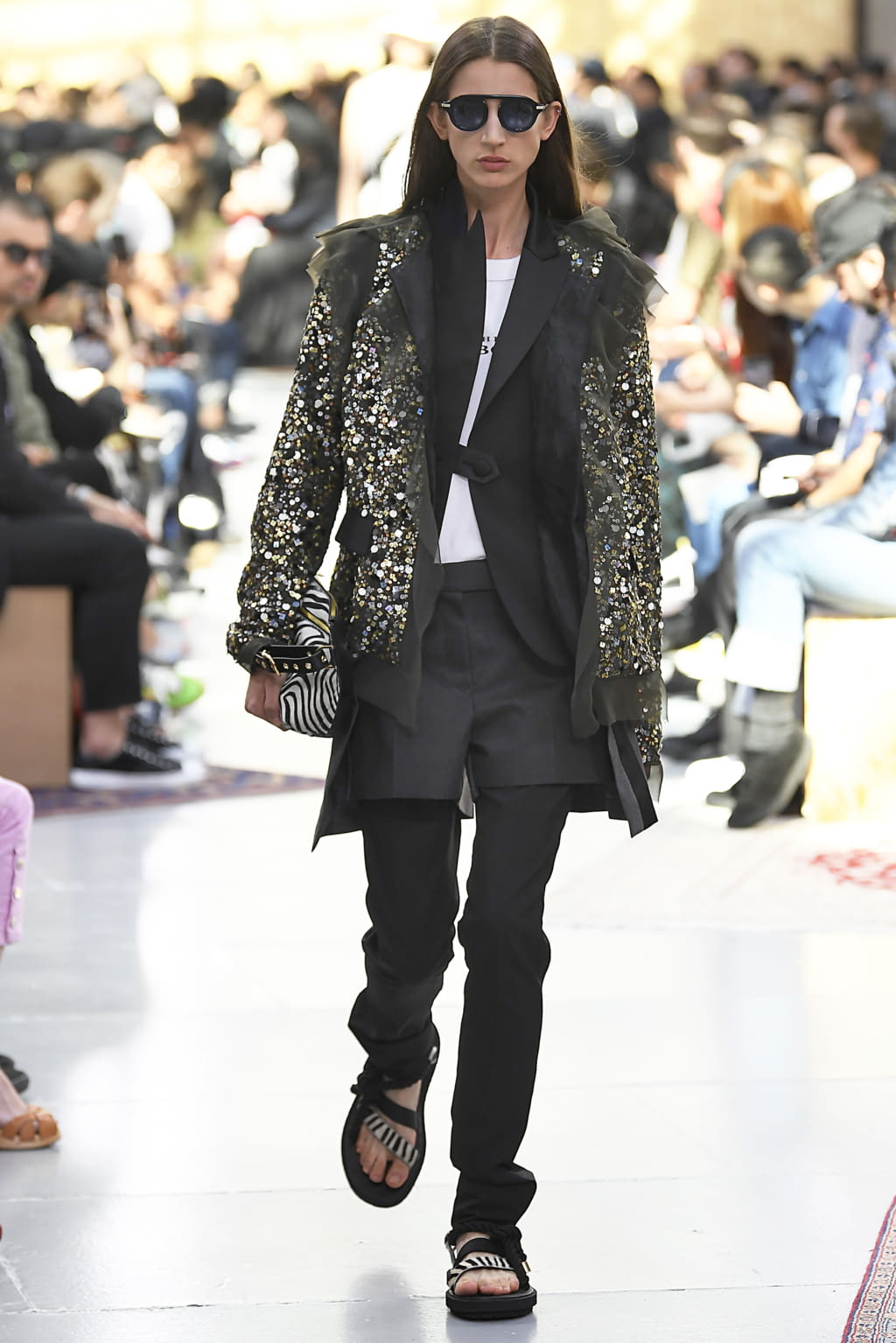 Fashion Week Paris Spring/Summer 2020 look 38 from the Sacai collection menswear