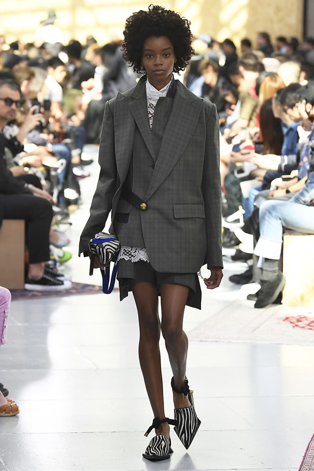 Fashion Week Paris Spring/Summer 2020 look 41 from the Sacai collection menswear
