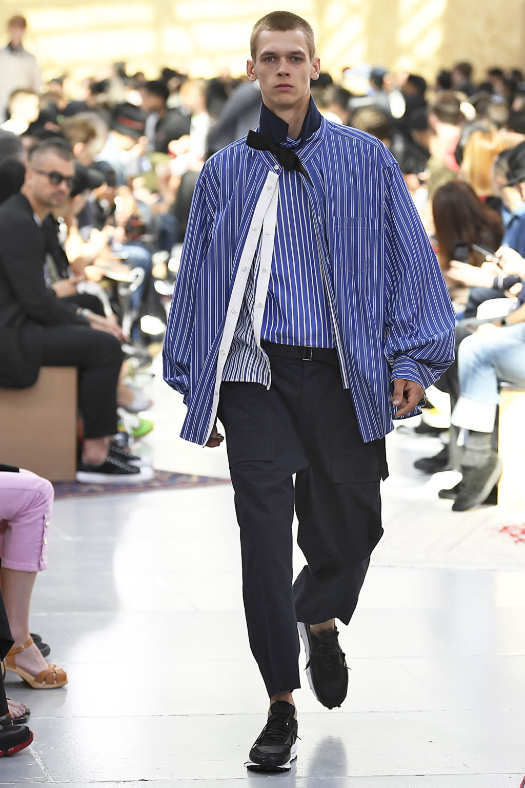 Fashion Week Paris Spring/Summer 2020 look 44 from the Sacai collection 男装