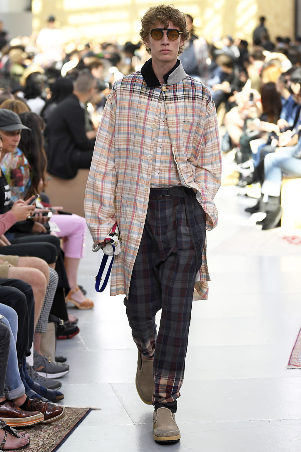 Fashion Week Paris Spring/Summer 2020 look 47 from the Sacai collection 男装