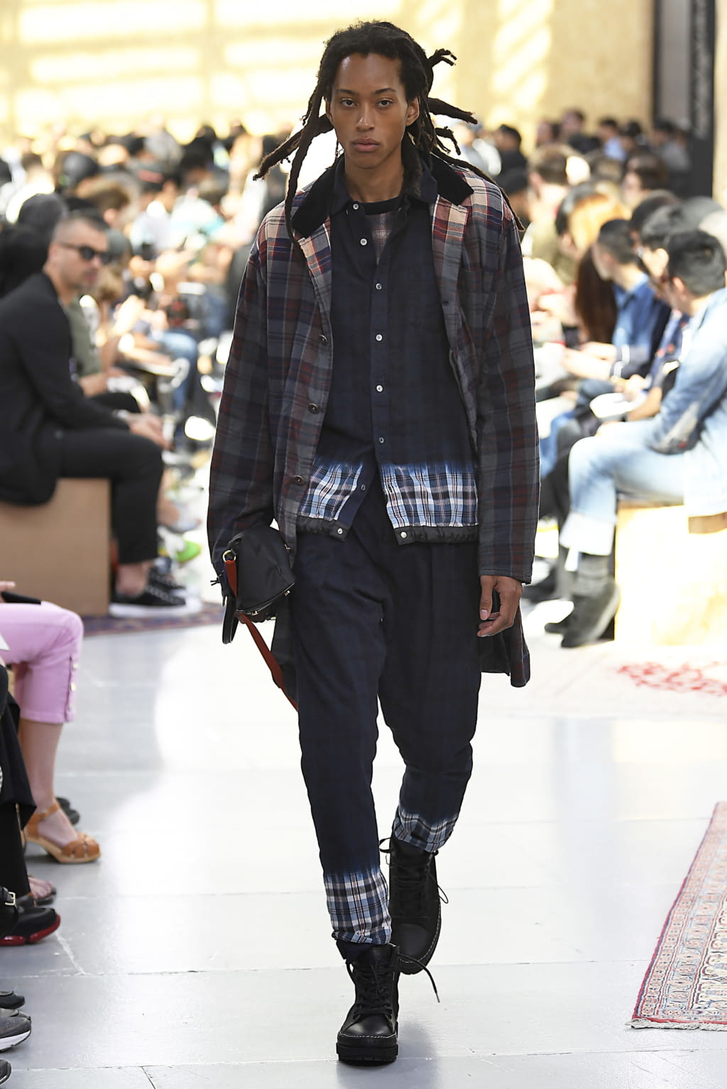 Fashion Week Paris Spring/Summer 2020 look 48 from the Sacai collection 男装