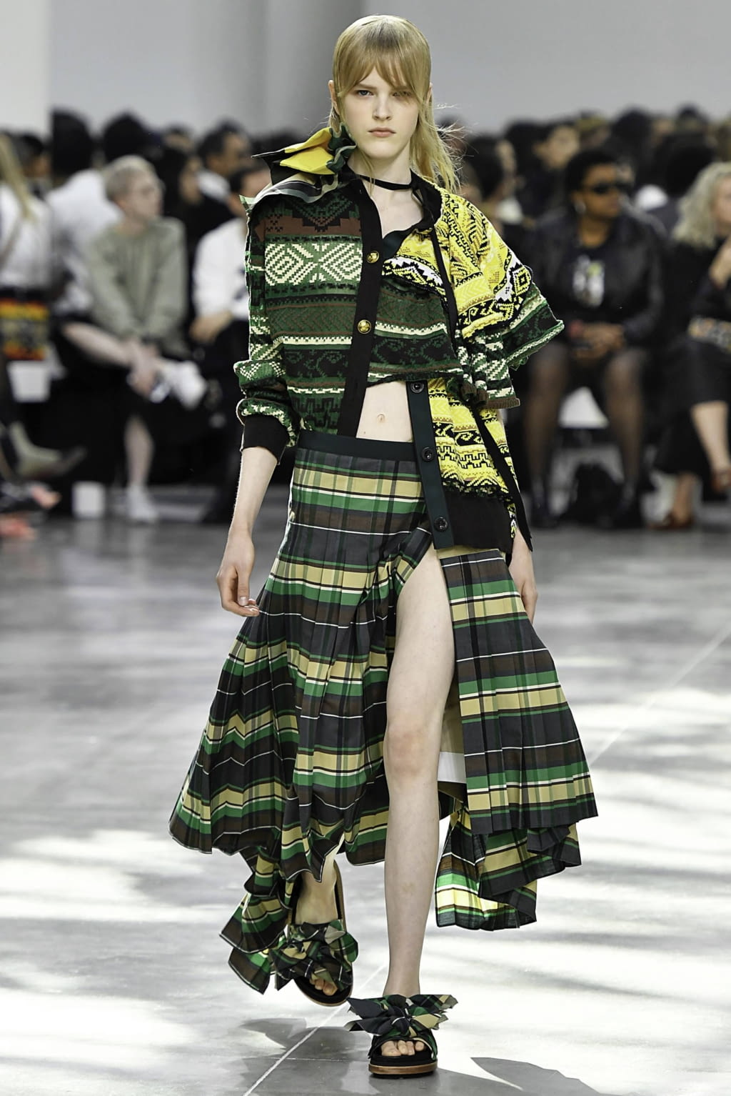 Fashion Week Paris Spring/Summer 2019 look 27 from the Sacai collection 女装