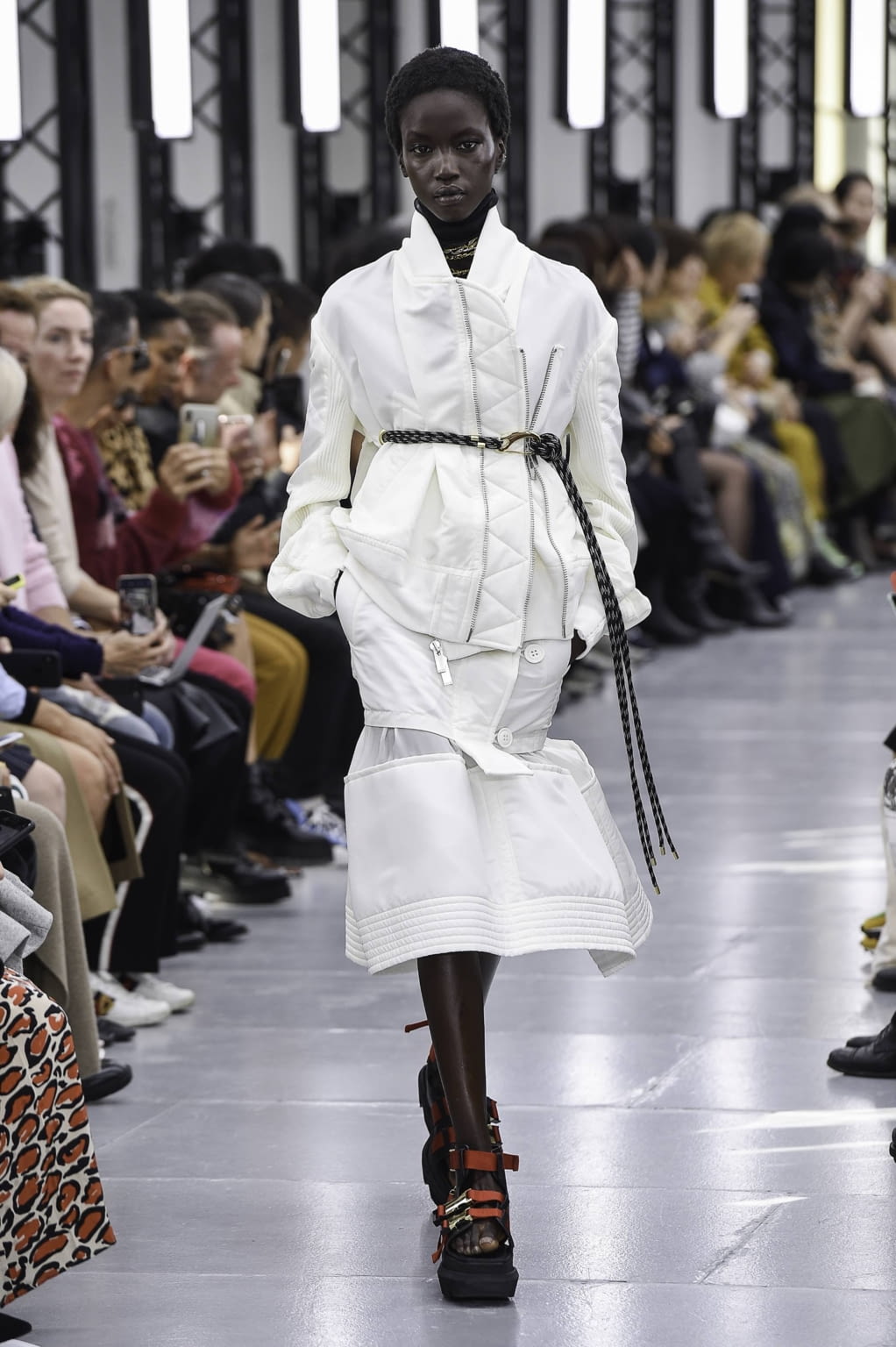 Fashion Week Paris Spring/Summer 2020 look 8 de la collection Sacai womenswear