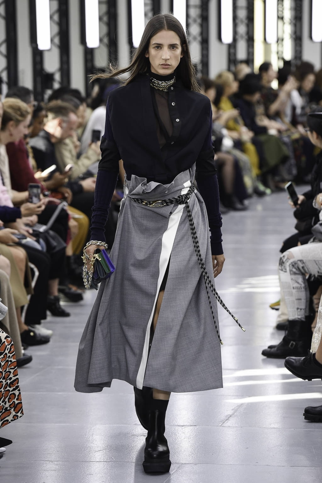 Fashion Week Paris Spring/Summer 2020 look 22 de la collection Sacai womenswear