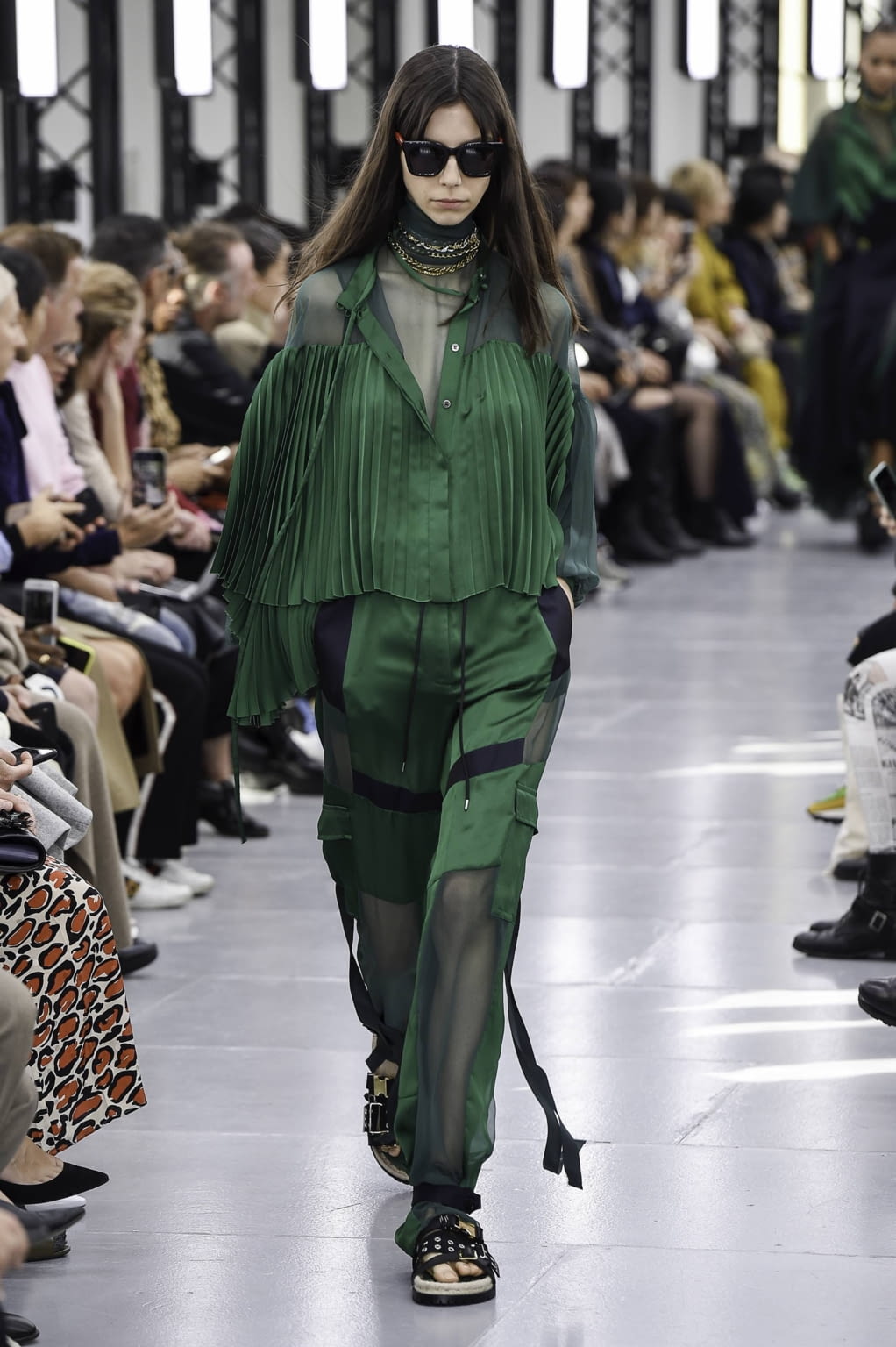 Fashion Week Paris Spring/Summer 2020 look 31 de la collection Sacai womenswear