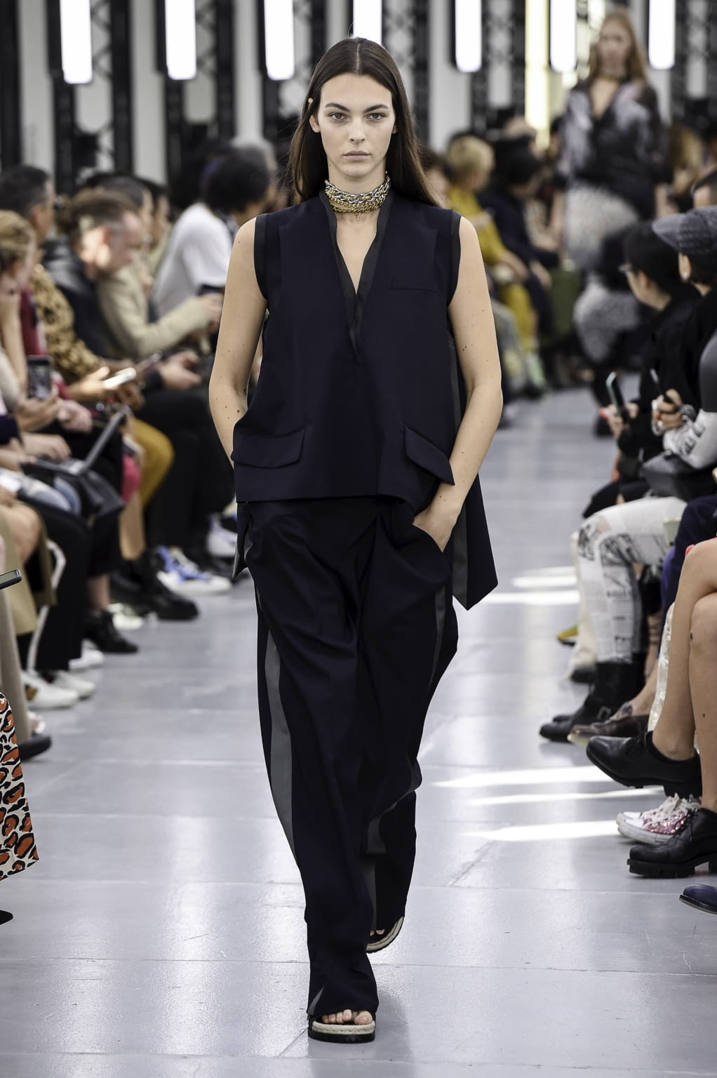 Fashion Week Paris Spring/Summer 2020 look 41 from the Sacai collection 女装