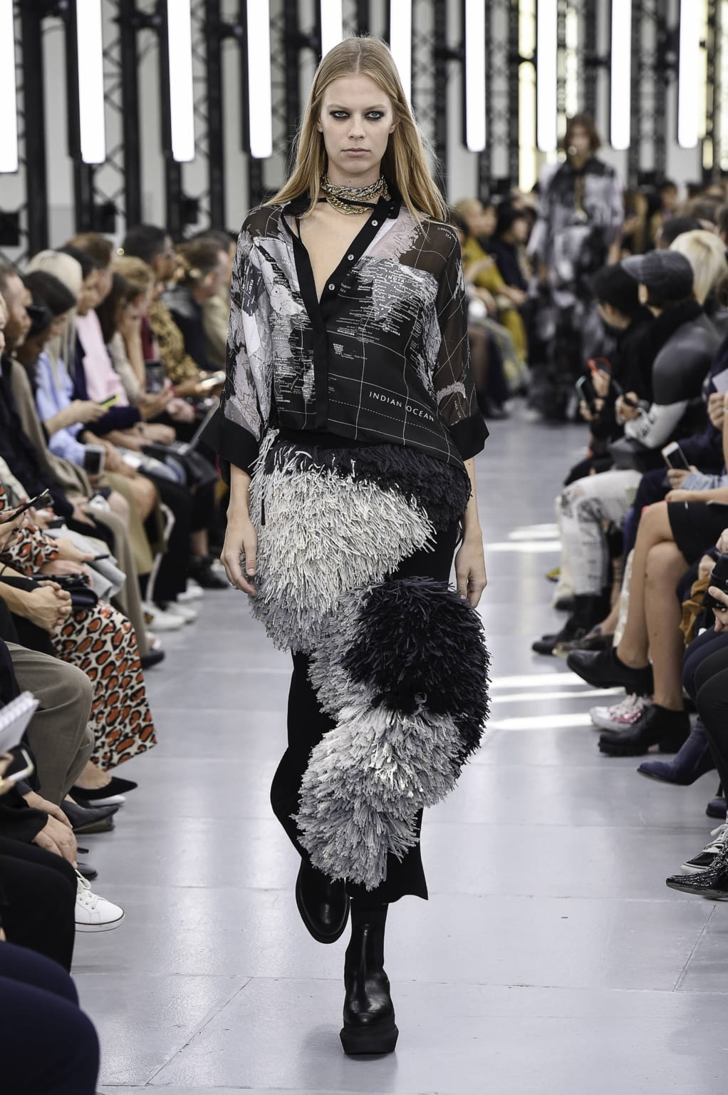 Fashion Week Paris Spring/Summer 2020 look 42 de la collection Sacai womenswear