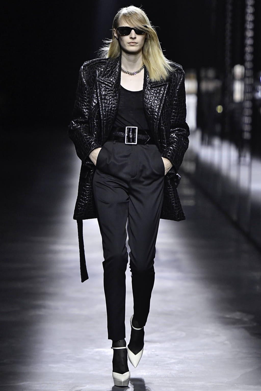 Fashion Week Paris Fall/Winter 2019 look 4 from the Saint Laurent collection womenswear