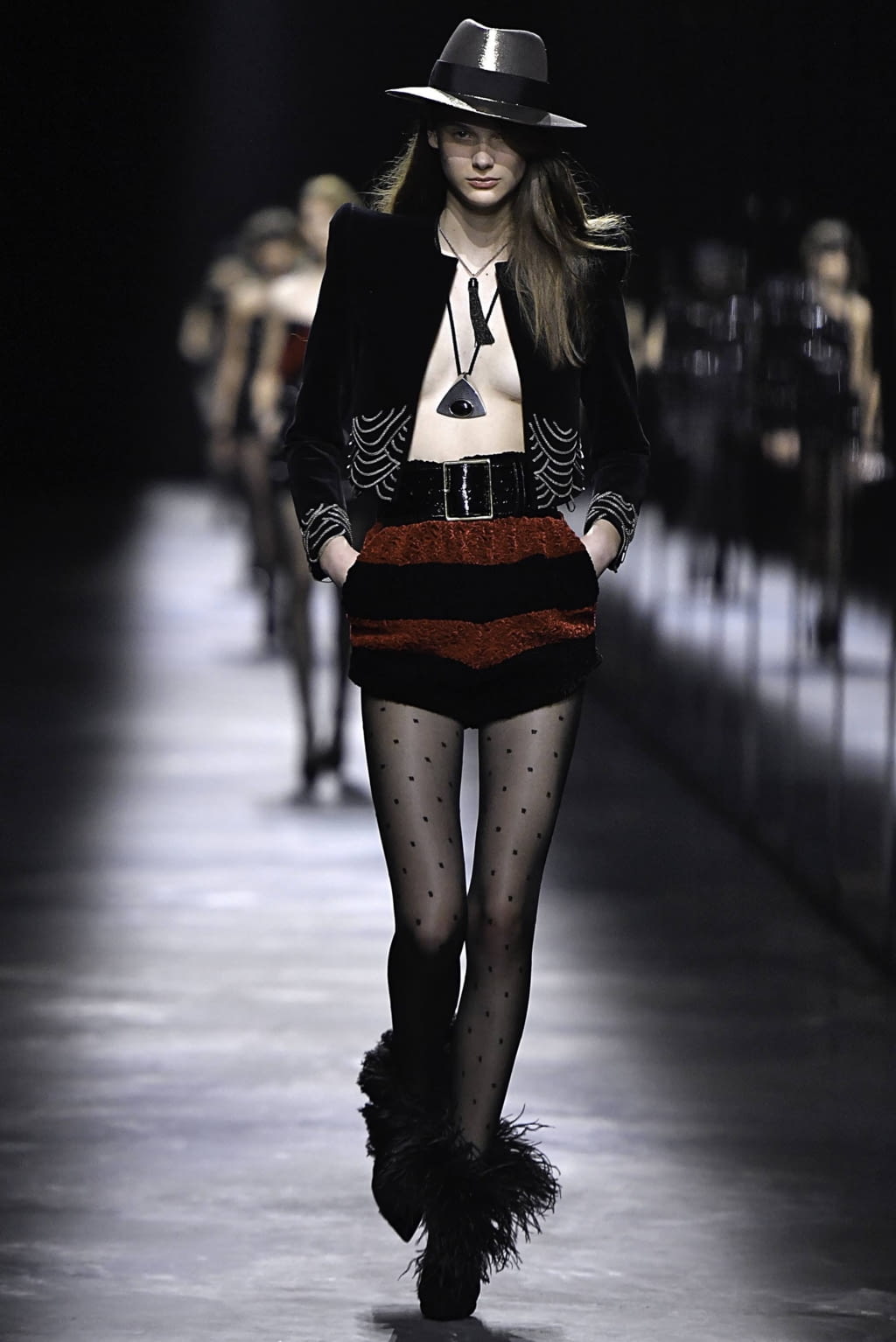Fashion Week Paris Fall/Winter 2019 look 22 from the Saint Laurent collection womenswear