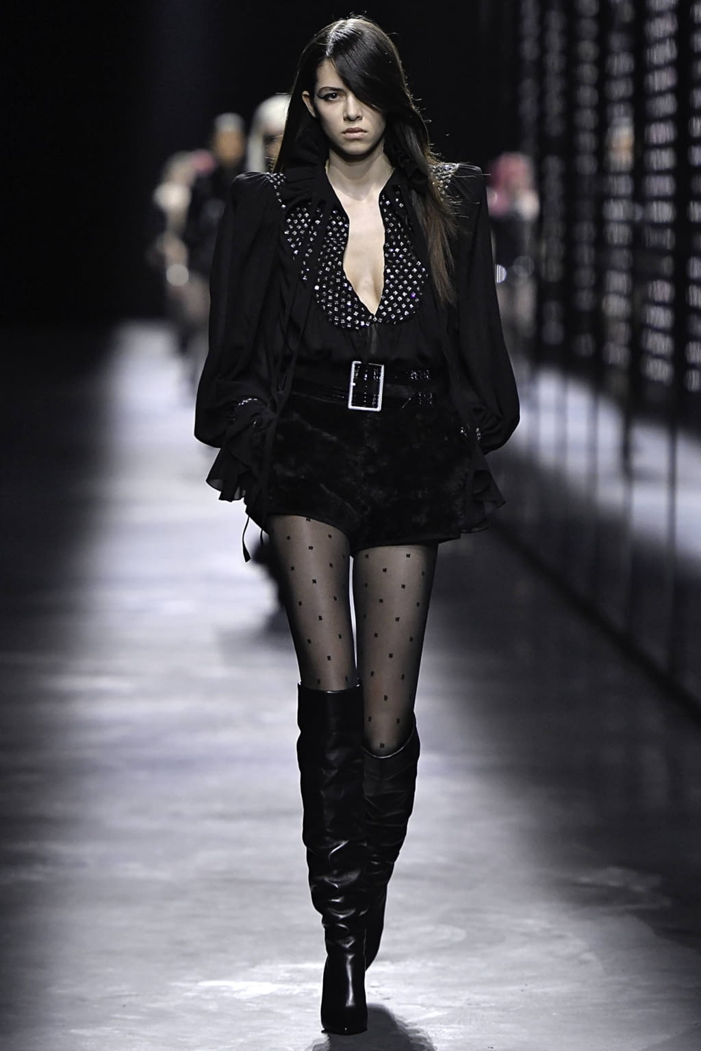 Fashion Week Paris Fall/Winter 2019 look 38 from the Saint Laurent collection womenswear