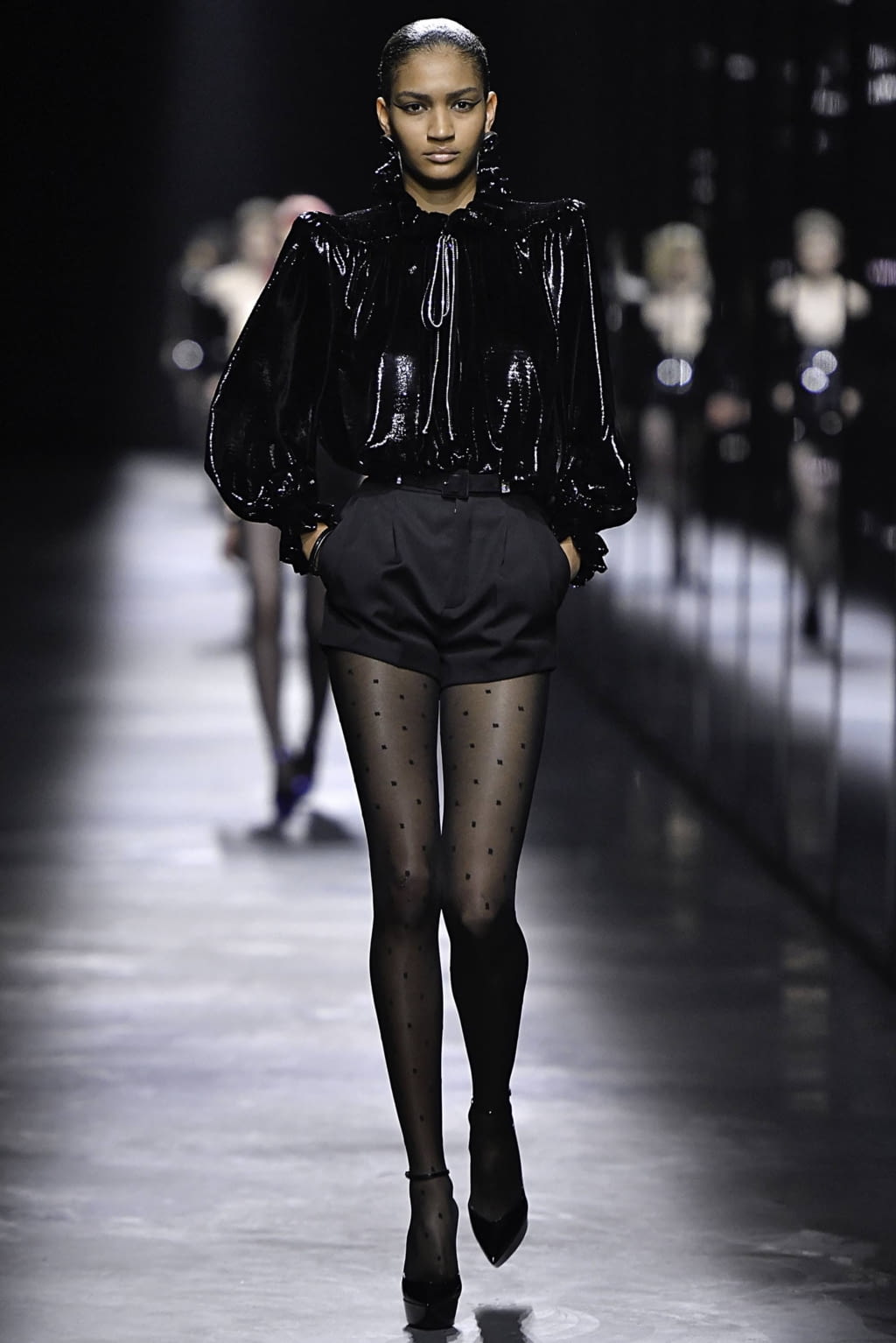 Fashion Week Paris Fall/Winter 2019 look 40 from the Saint Laurent collection womenswear