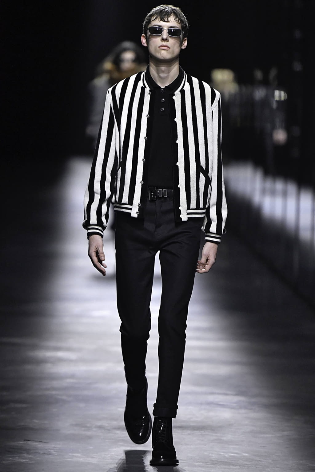 Fashion Week Paris Fall/Winter 2019 look 61 from the Saint Laurent collection womenswear