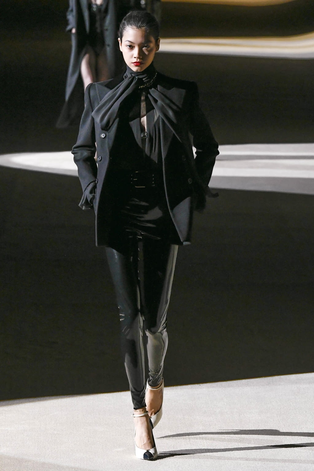 Fashion Week Paris Fall/Winter 2020 look 2 from the Saint Laurent collection womenswear