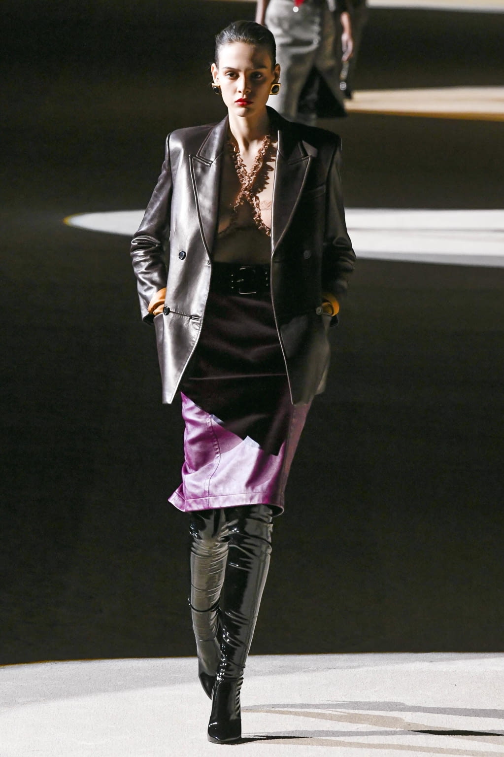 Fashion Week Paris Fall/Winter 2020 look 19 from the Saint Laurent collection womenswear