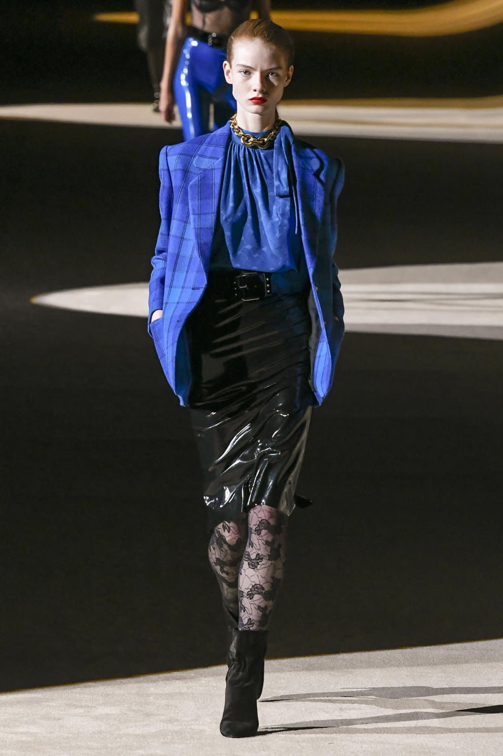 Fashion Week Paris Fall/Winter 2020 look 28 from the Saint Laurent collection womenswear
