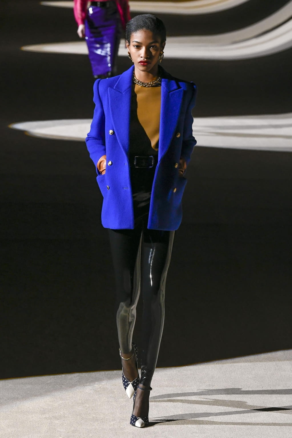 Fashion Week Paris Fall/Winter 2020 look 33 from the Saint Laurent collection womenswear