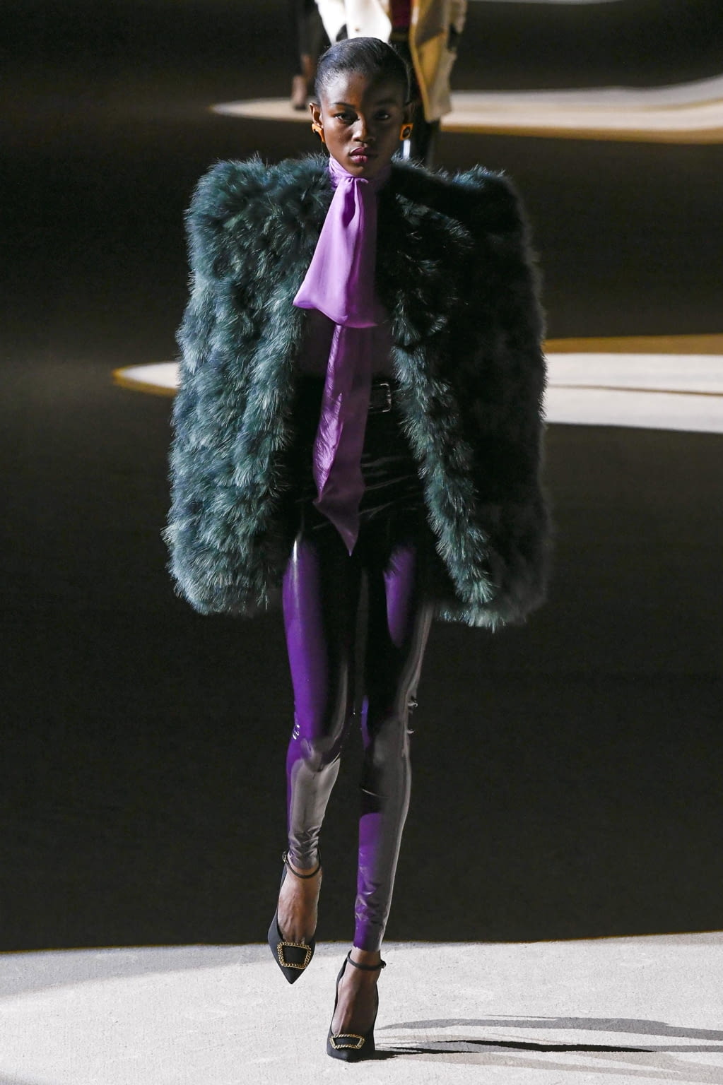 Fashion Week Paris Fall/Winter 2020 look 43 from the Saint Laurent collection womenswear