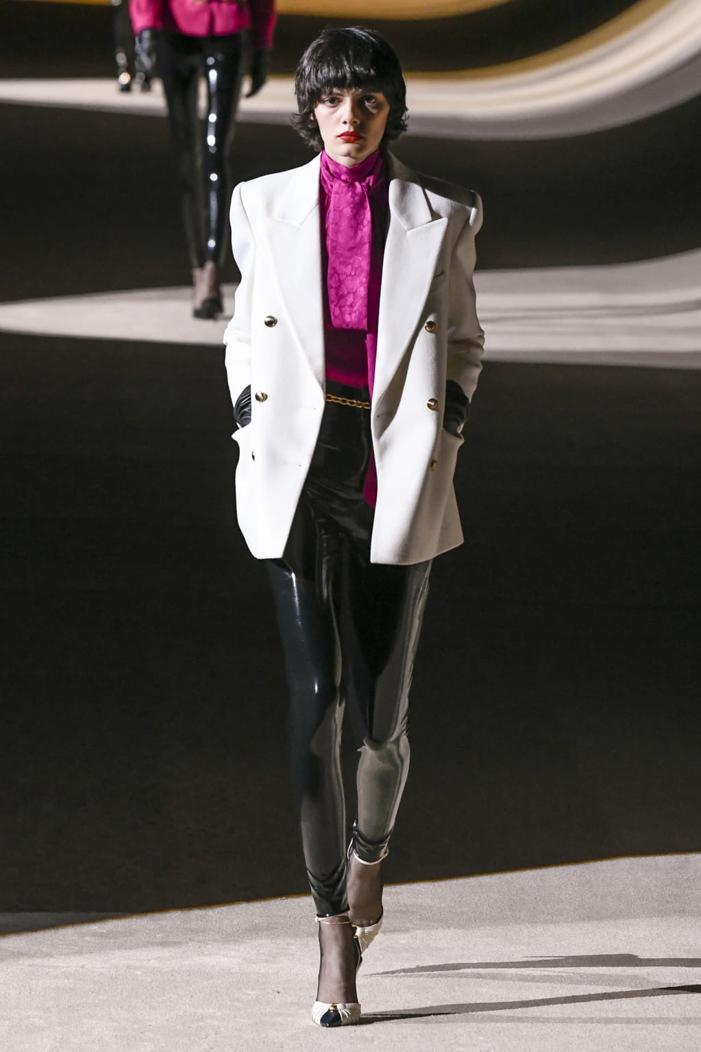 Fashion Week Paris Fall/Winter 2020 look 44 from the Saint Laurent collection womenswear