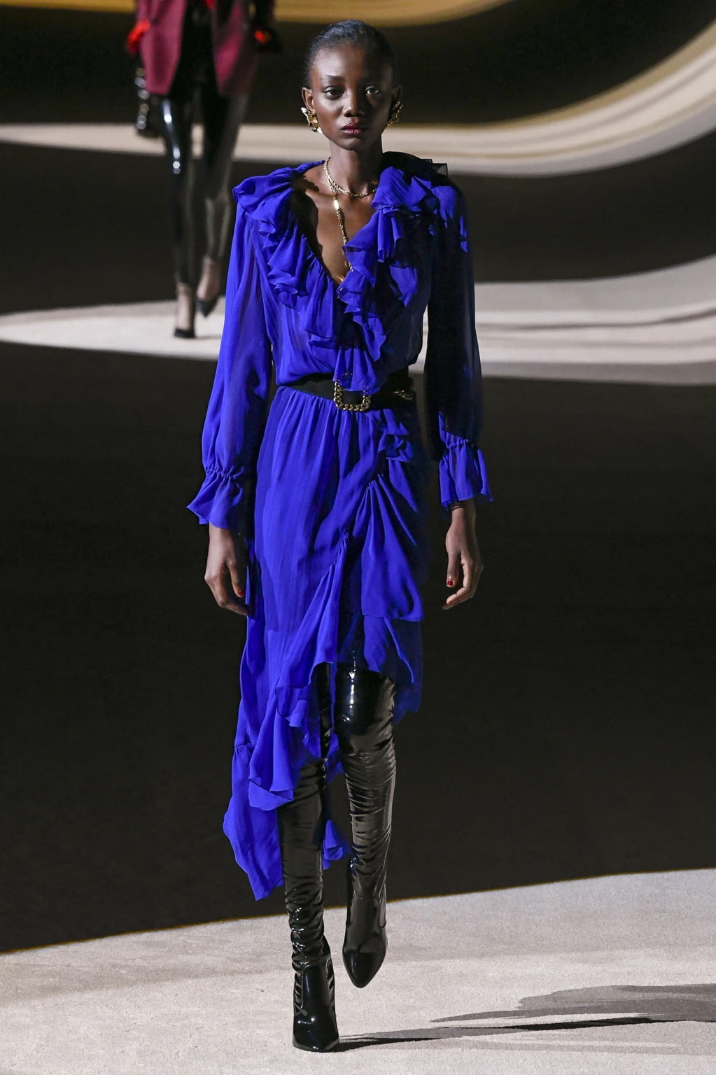 Fashion Week Paris Fall/Winter 2020 look 48 de la collection Saint Laurent womenswear
