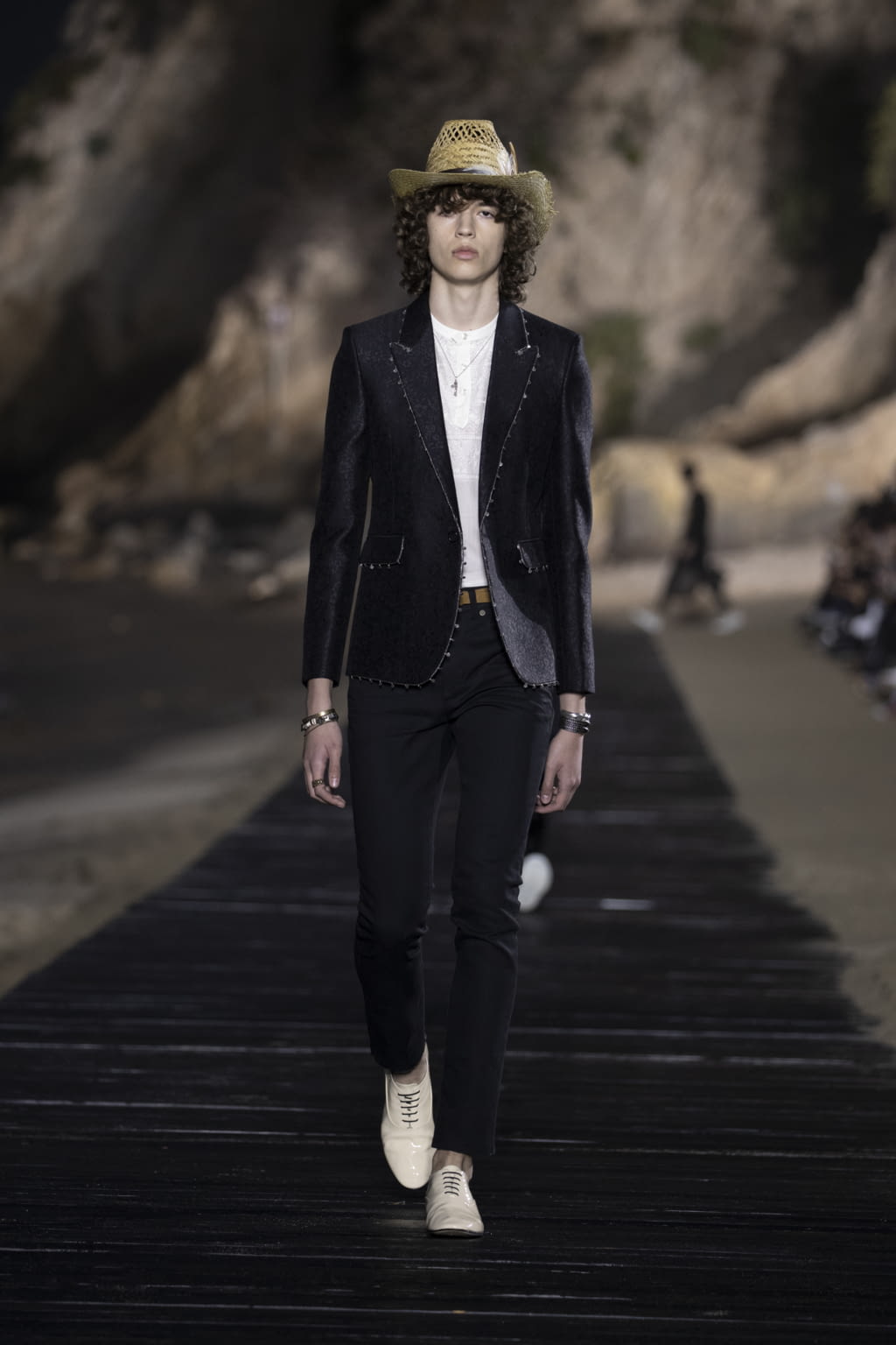 Fashion Week Paris Spring/Summer 2020 look 5 from the Saint Laurent collection menswear
