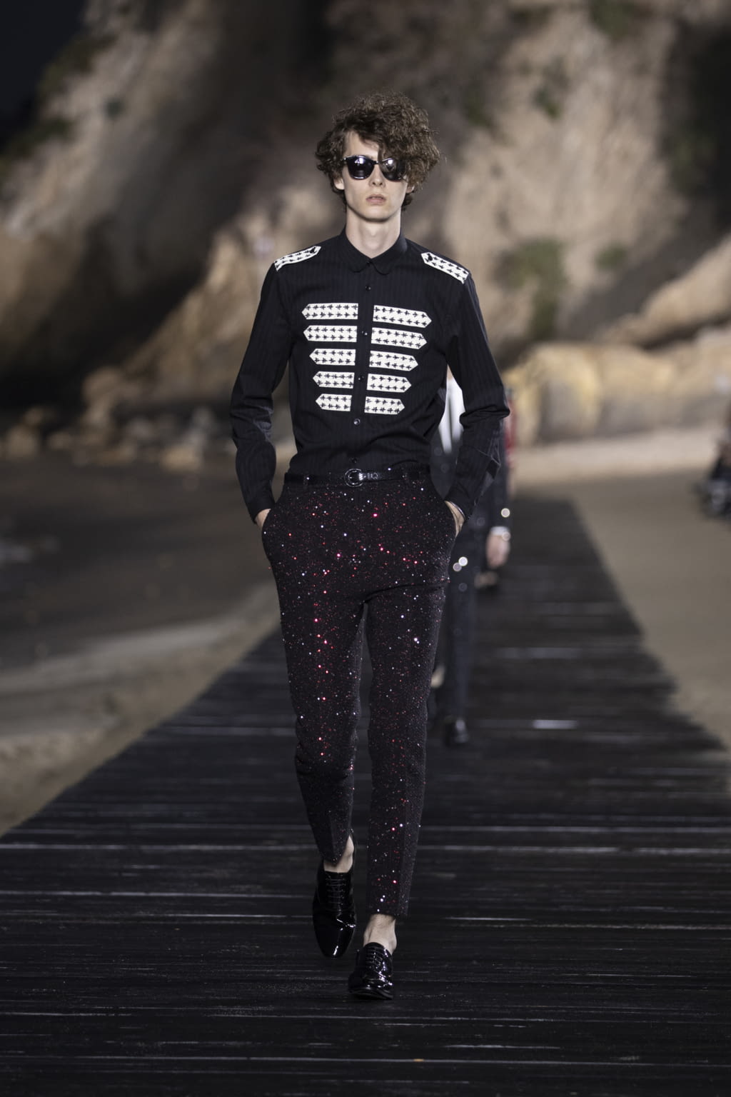Fashion Week Paris Spring/Summer 2020 look 13 from the Saint Laurent collection 男装