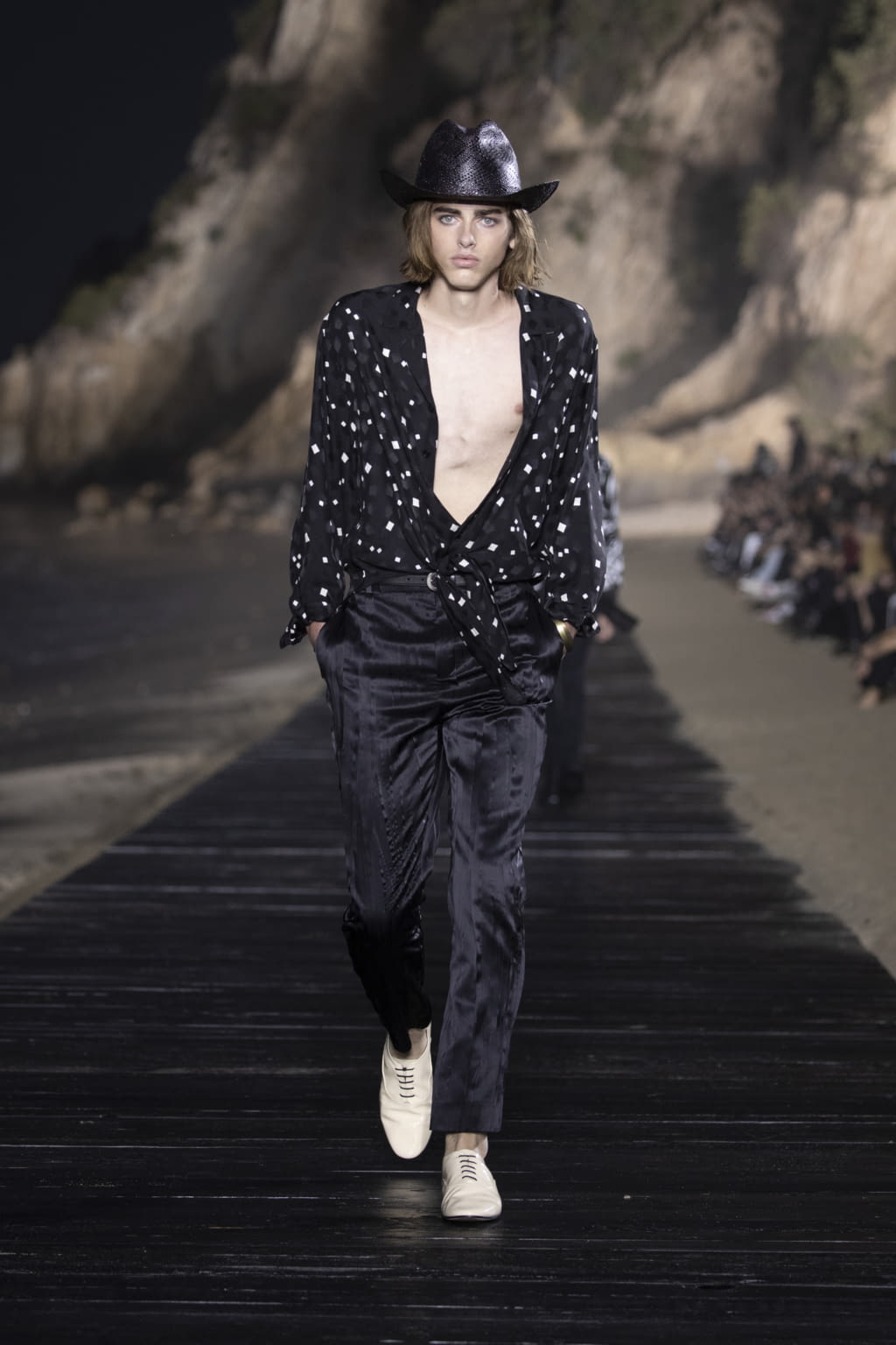 Fashion Week Paris Spring/Summer 2020 look 22 from the Saint Laurent collection menswear