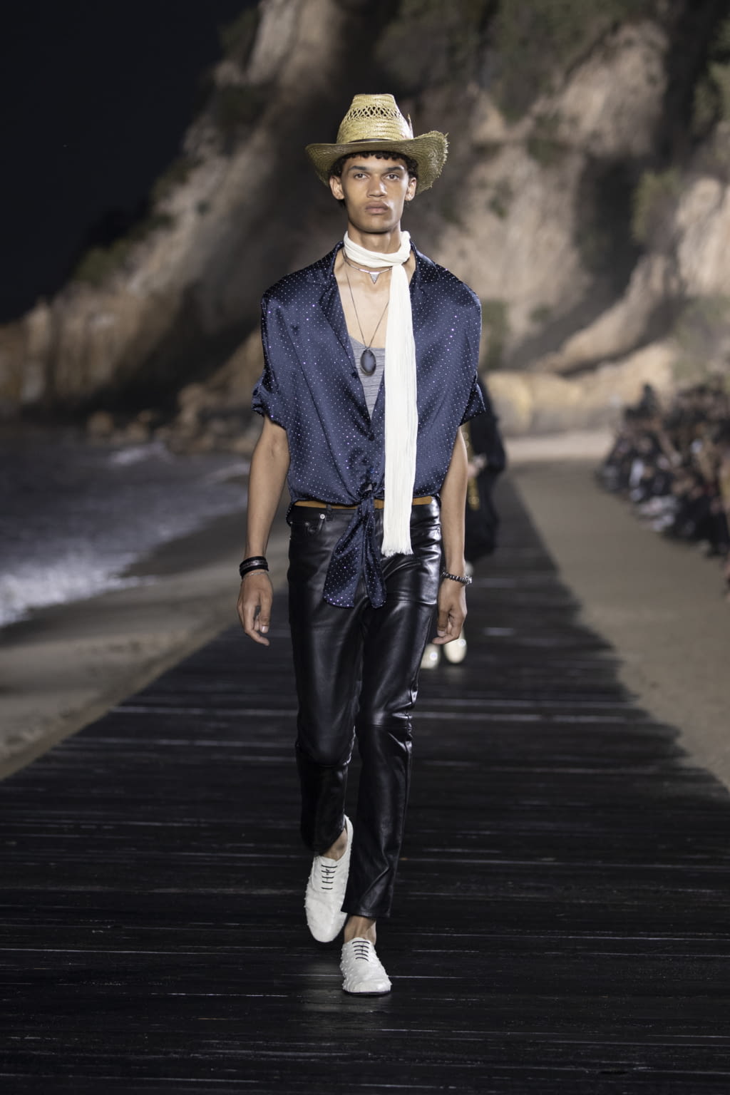 Fashion Week Paris Spring/Summer 2020 look 29 from the Saint Laurent collection menswear
